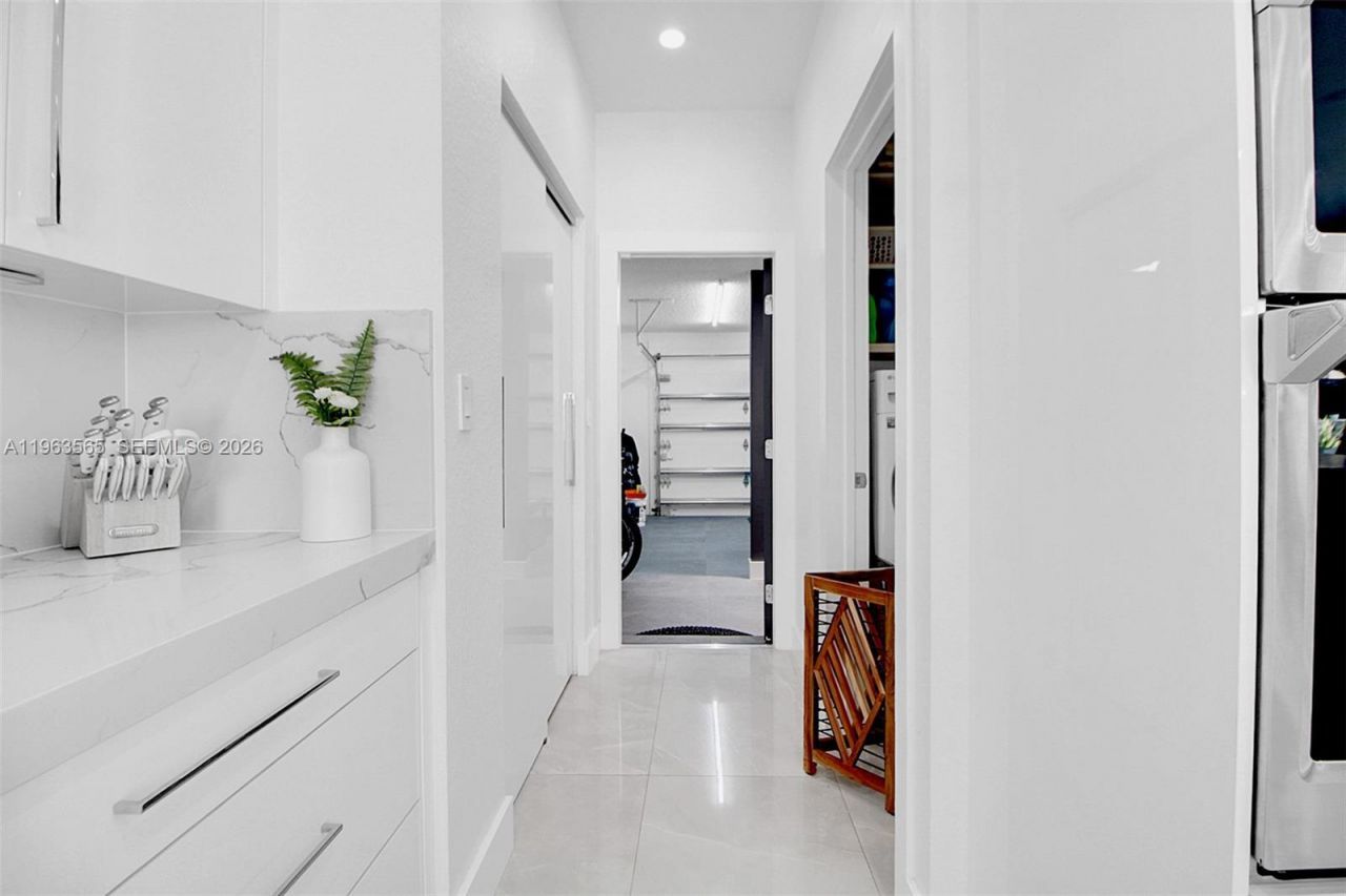 15967 SW 141st St , Miami, FL 33196 Photo