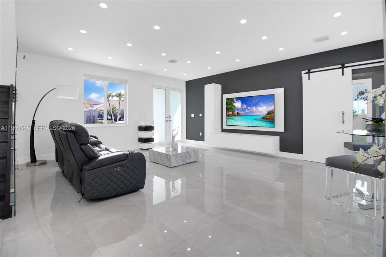 15967 SW 141st St , Miami, FL 33196 Photo