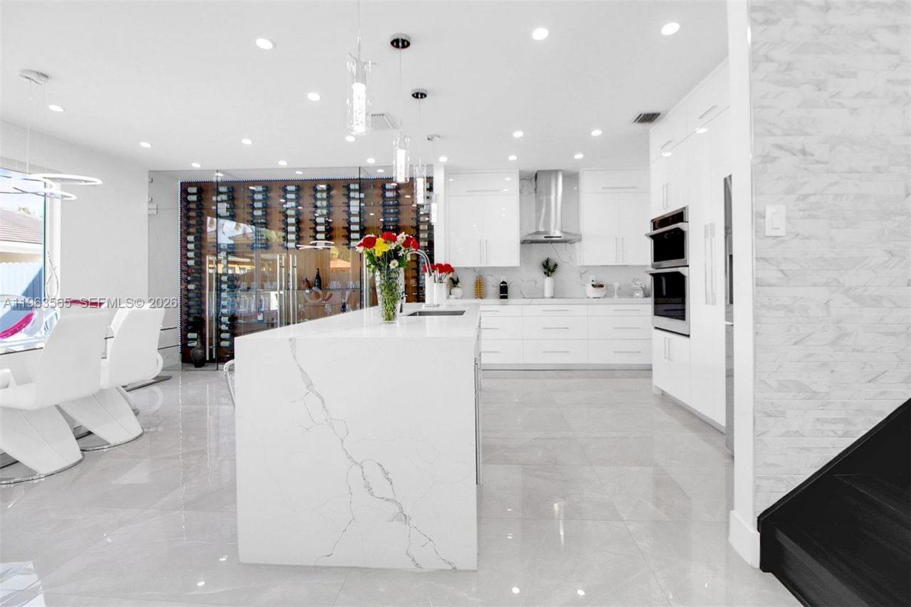 15967 SW 141st St , Miami, FL 33196 Photo