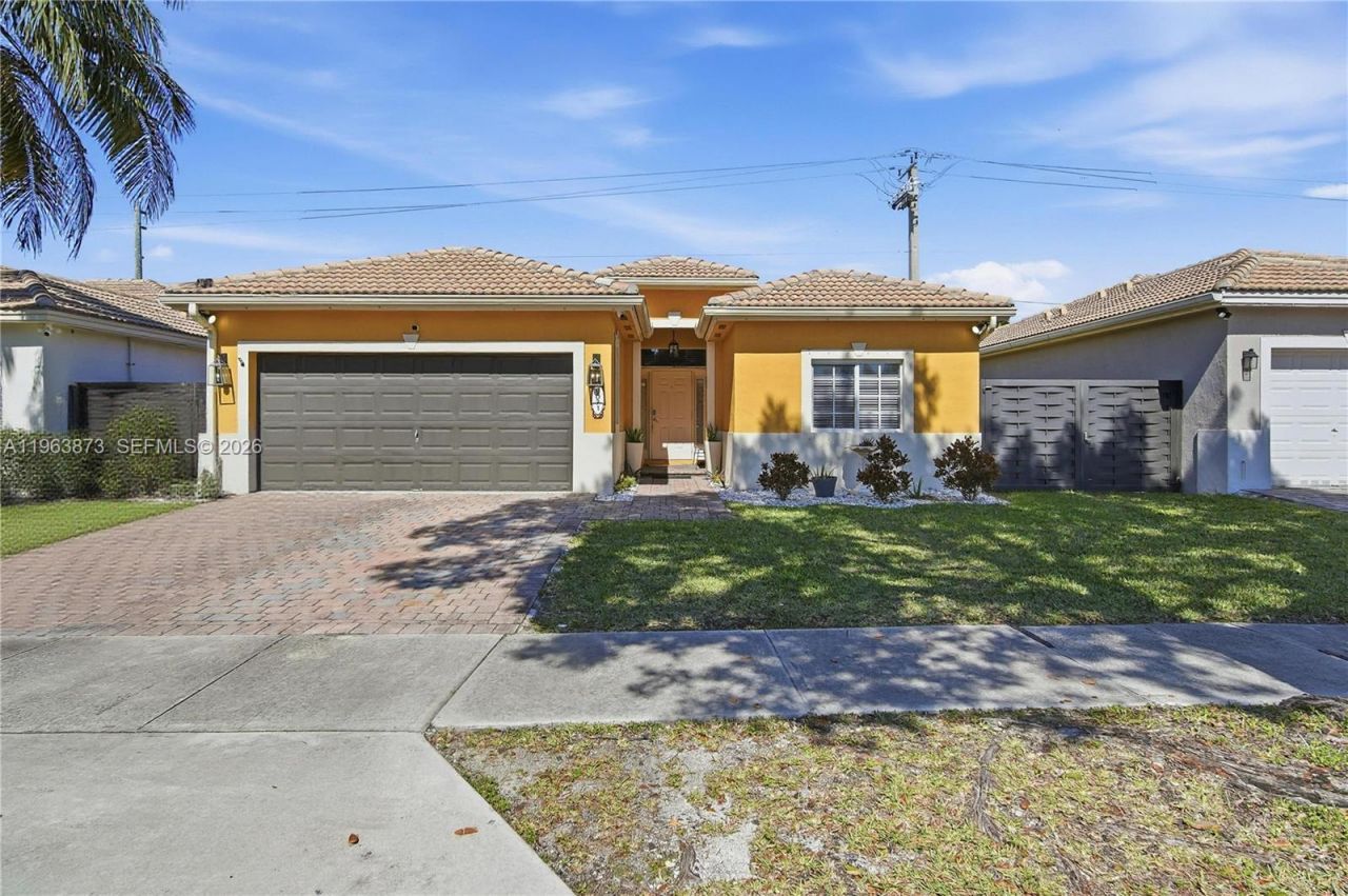 9071 SW 208th Ter, Cutler Bay, FL 33189 Main Photo