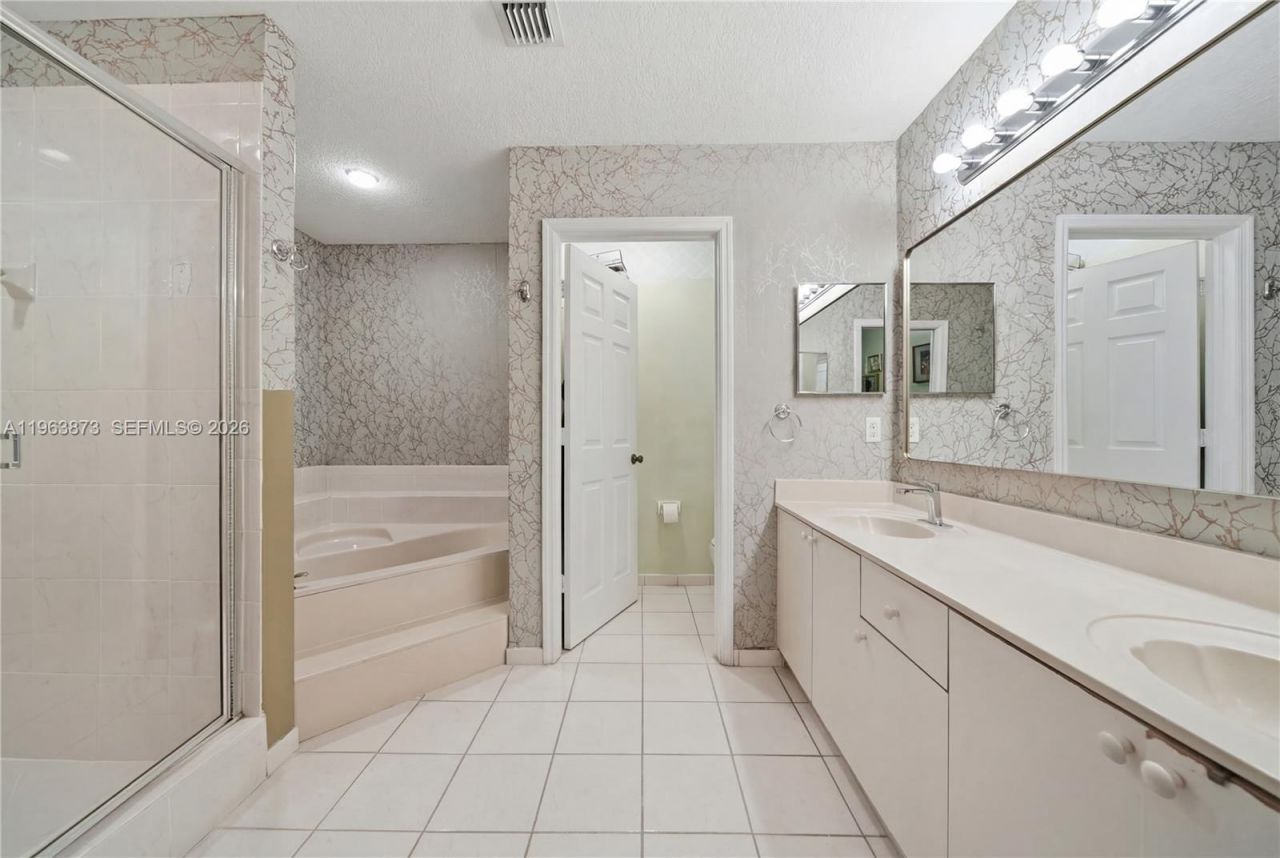 9071 SW 208th Ter, Cutler Bay, FL 33189 Photo