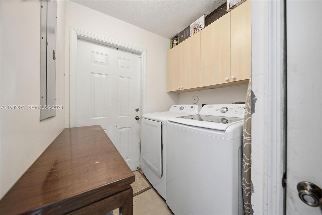 9071 SW 208th Ter, Cutler Bay, FL 33189 Photo