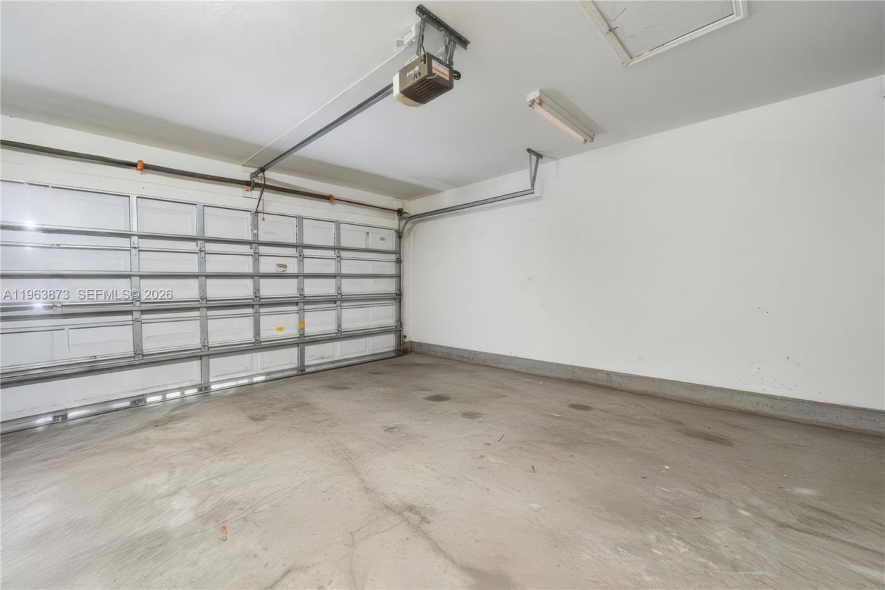 9071 SW 208th Ter, Cutler Bay, FL 33189 Photo