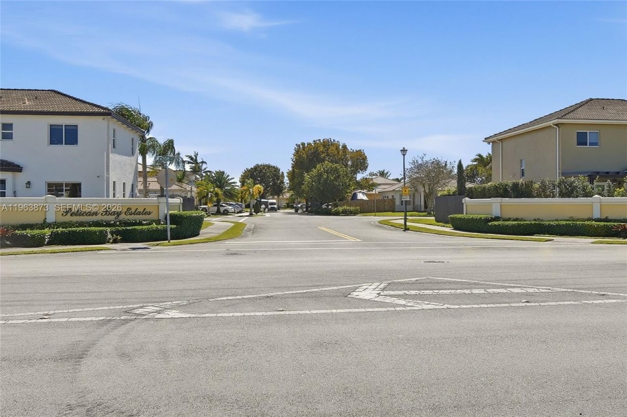 9071 SW 208th Ter, Cutler Bay, FL 33189 Photo