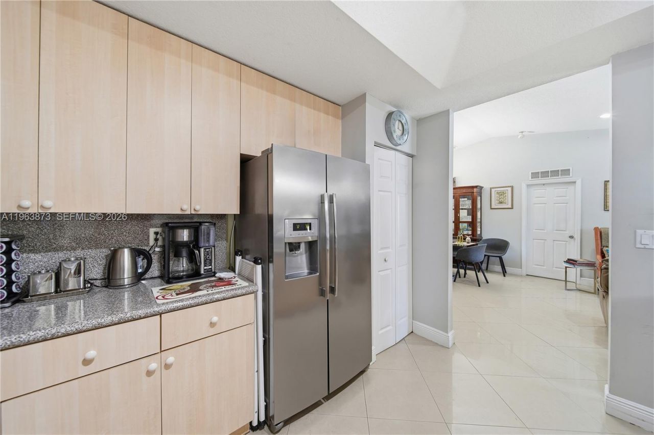 9071 SW 208th Ter, Cutler Bay, FL 33189 Photo