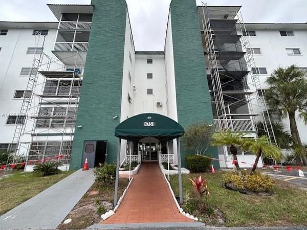 4751 NW 21st St, Unit 114, Lauderhill, FL 33313