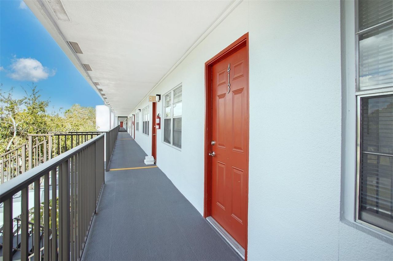1301 SW 135th Ter , Unit 413J, Pembroke Pines, FL 33027 Photo