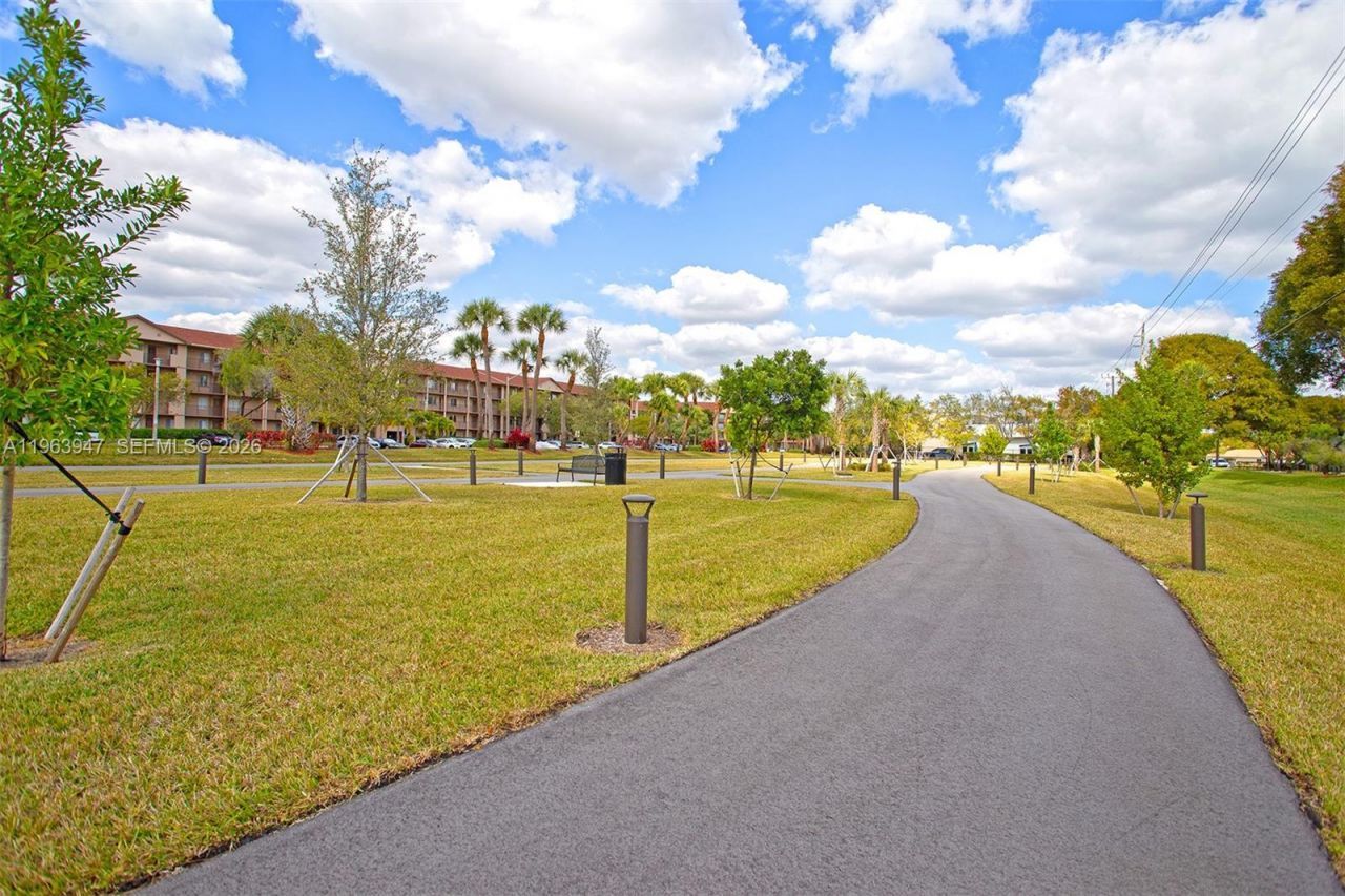 1301 SW 135th Ter , Unit 413J, Pembroke Pines, FL 33027 Photo