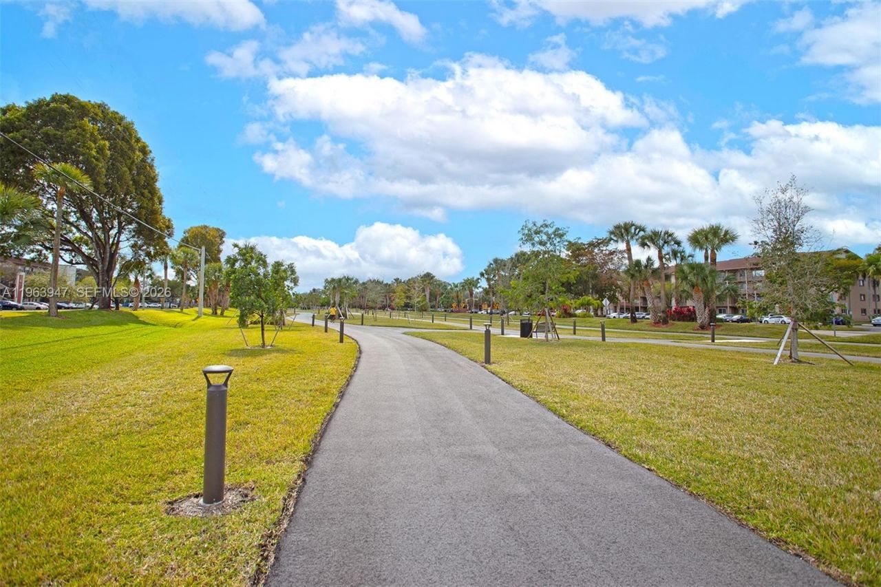 1301 SW 135th Ter , Unit 413J, Pembroke Pines, FL 33027 Photo