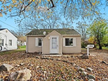 24266 Eureka Avenue, Warren, MI 48091
