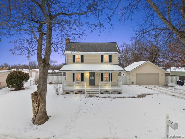 4755 Forest Avenue, Waterford Twp, MI 48328