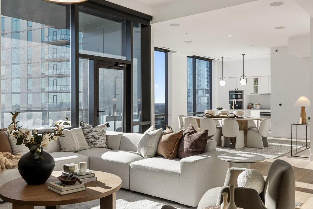 70 Rainey St, Unit 3203, Austin, TX 78701 Main Photo