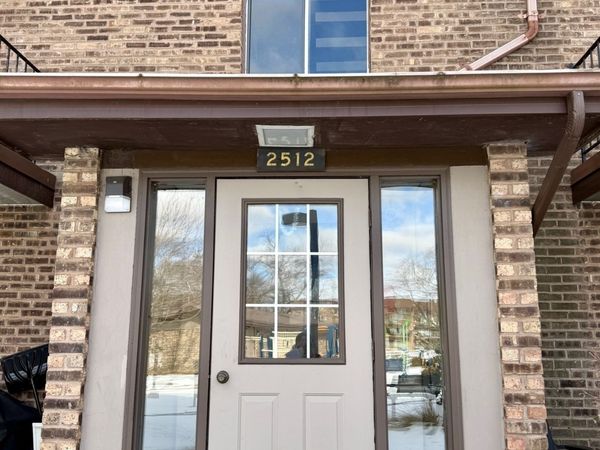 Unit 703, Woodridge, IL 60517