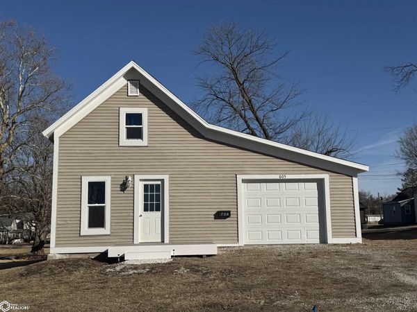 605 N Cherry Street, Creston, IA 50801