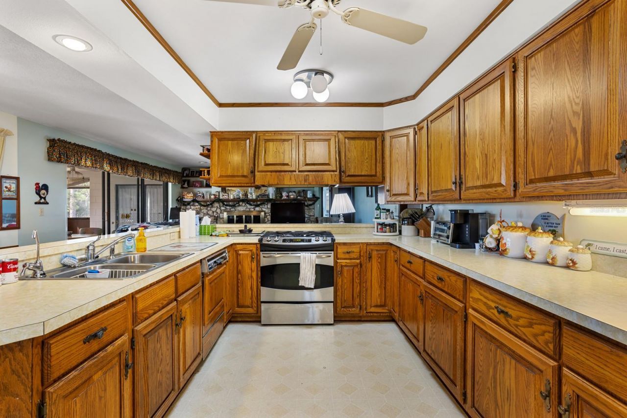 8822 Winter Garden Vineland Road, Orlando, FL 32836 Photo