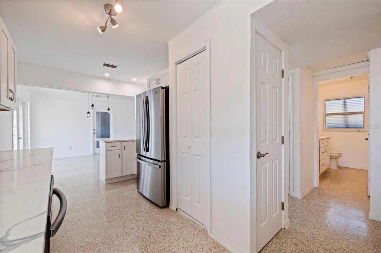 7906 4th Avenue S, Saint Petersburg, FL 33707 Photo