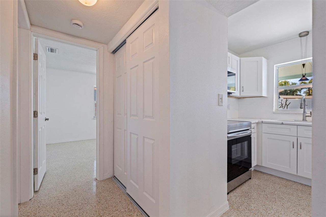 7906 4th Avenue S, Saint Petersburg, FL 33707 Photo