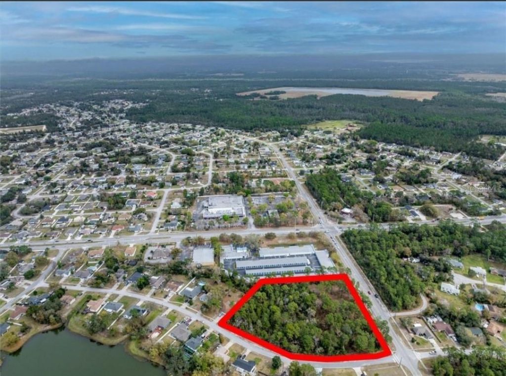 1370 Courtland Blvd, Deltona, FL 32738 Photo