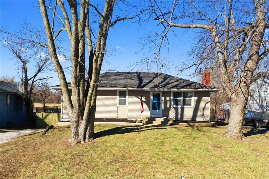 902 SW Locust Street, Oak Grove, MO 64075 Main Photo