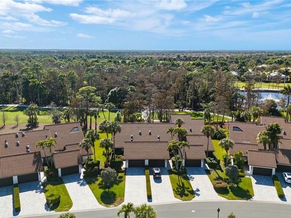 105 Cypress View DR, Unit 105, NAPLES, FL 34113