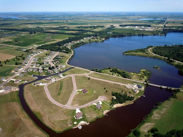 Bills Beach Rd, Mitchell, SD 57301