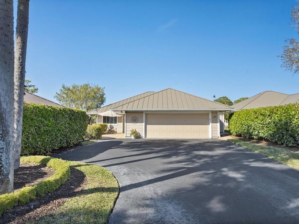 5143 SE Club Way, Stuart, FL 34997