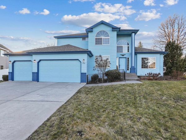706 S Shelley Lake Ln, Spokane Valley, WA 99037