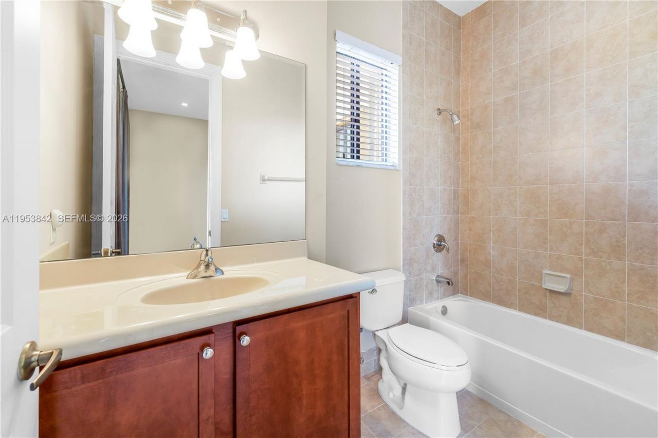 7880 SW 195th Ter, Cutler Bay, FL 33157 Photo