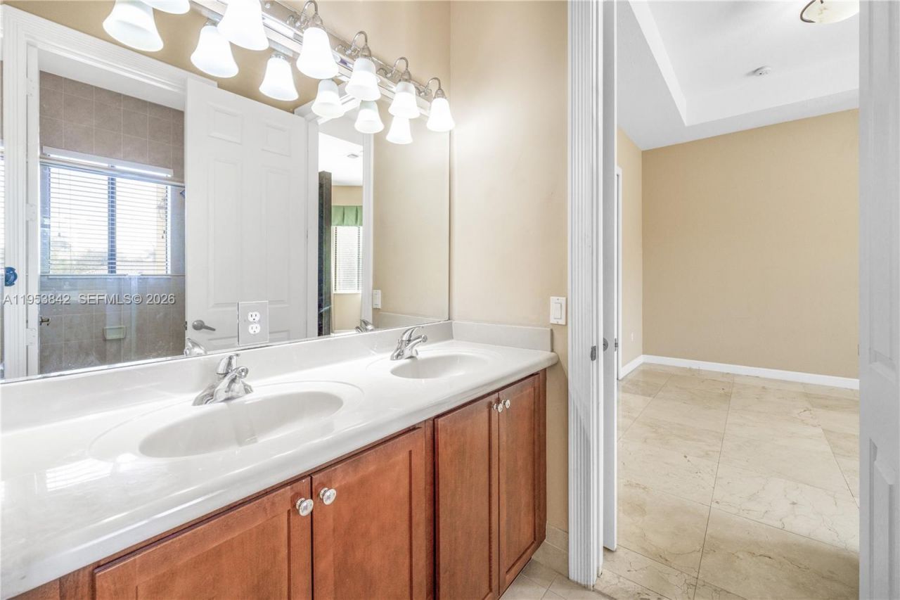 7880 SW 195th Ter, Cutler Bay, FL 33157 Photo