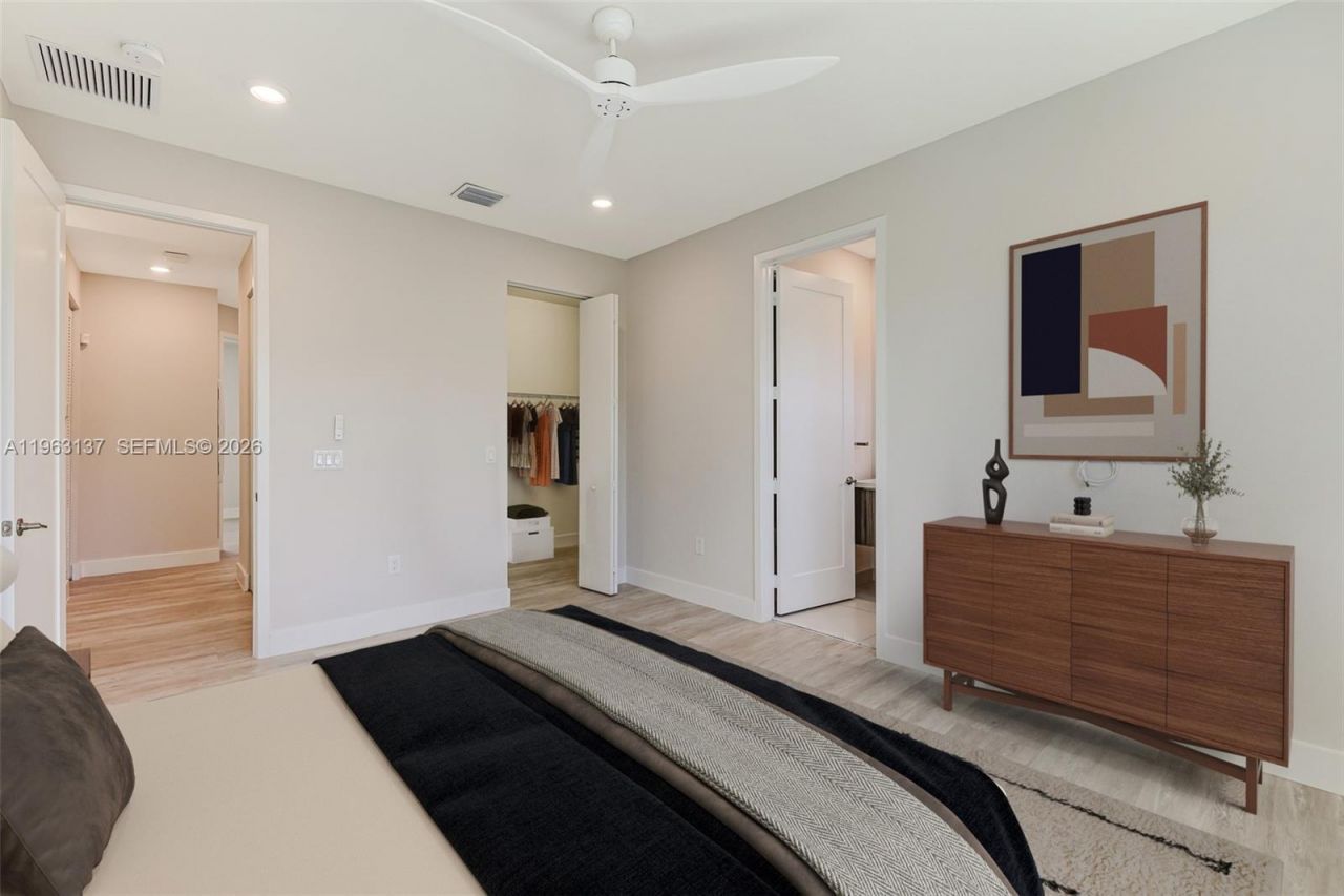 6675 NW 102nd Path, Doral, FL 33178 Photo