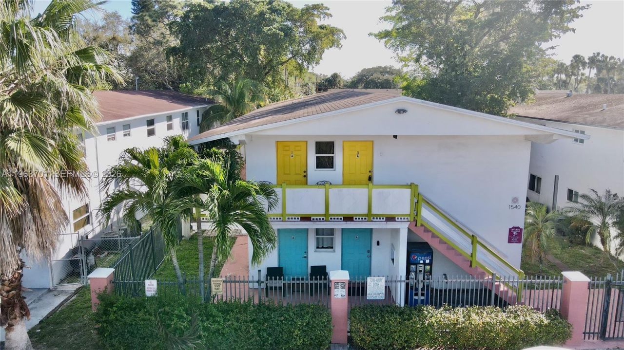 1540 SW 5th Pl, Unit 2A, Fort Lauderdale, FL 33312 Photo