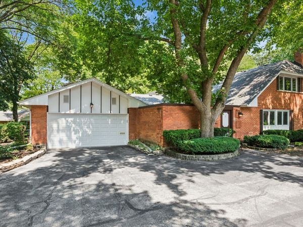 2 Croydon on Duxbury Street, Rolling Meadows, IL 60008