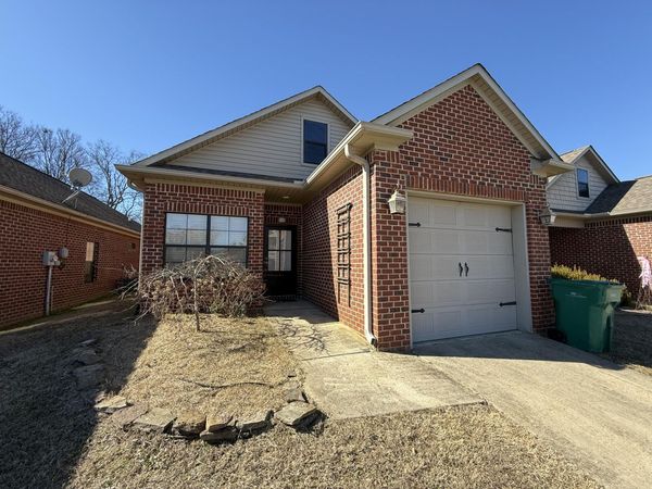 2015 Springfield Dr, Belden, MS 38826