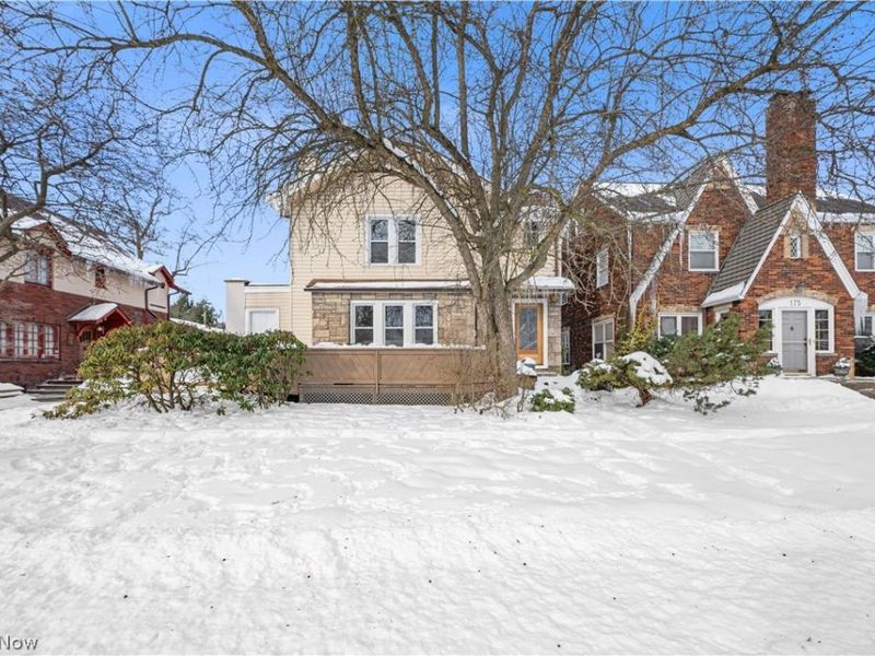 165 Oak Knoll Avenue NE, Warren, OH 44483 Photo 1