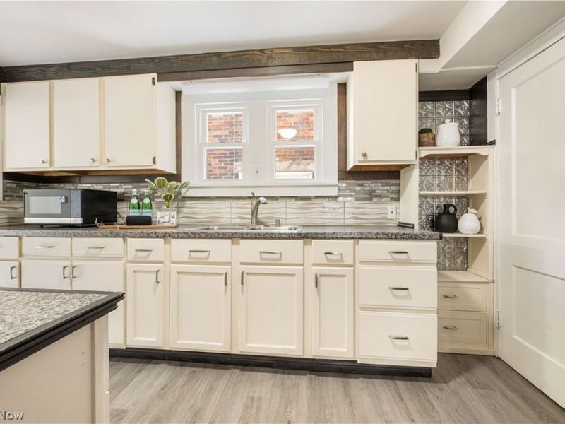 165 Oak Knoll Avenue NE, Warren, OH 44483 Photo 11