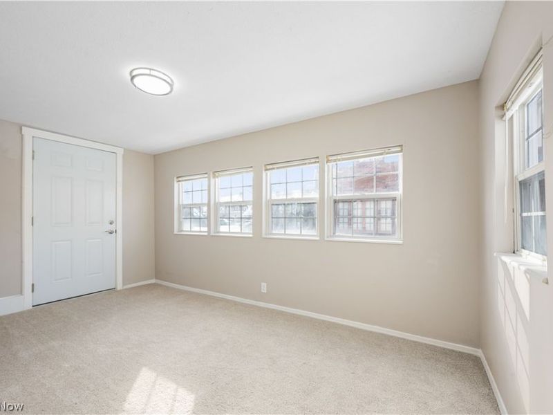 165 Oak Knoll Avenue NE, Warren, OH 44483 Photo 19