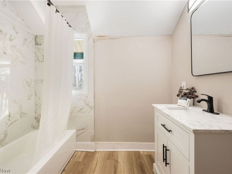 165 Oak Knoll Avenue NE, Warren, OH 44483 Photo 27