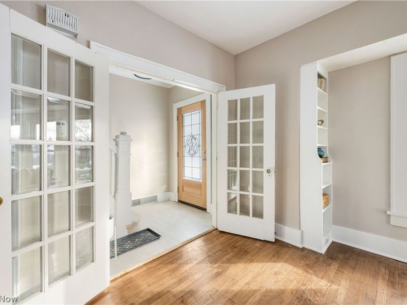 165 Oak Knoll Avenue NE, Warren, OH 44483 Photo 8