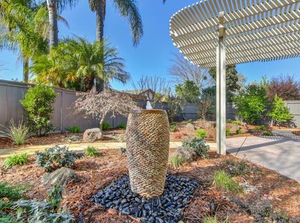 2701 Robinson Creek Ln, Elk Grove, CA 95758 Photo