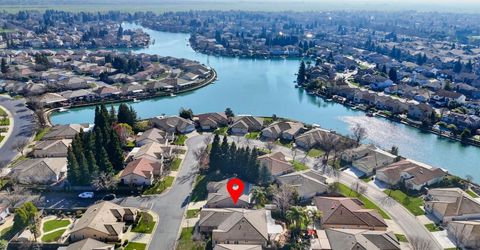 2701 Robinson Creek Ln, Elk Grove, CA 95758 Photo