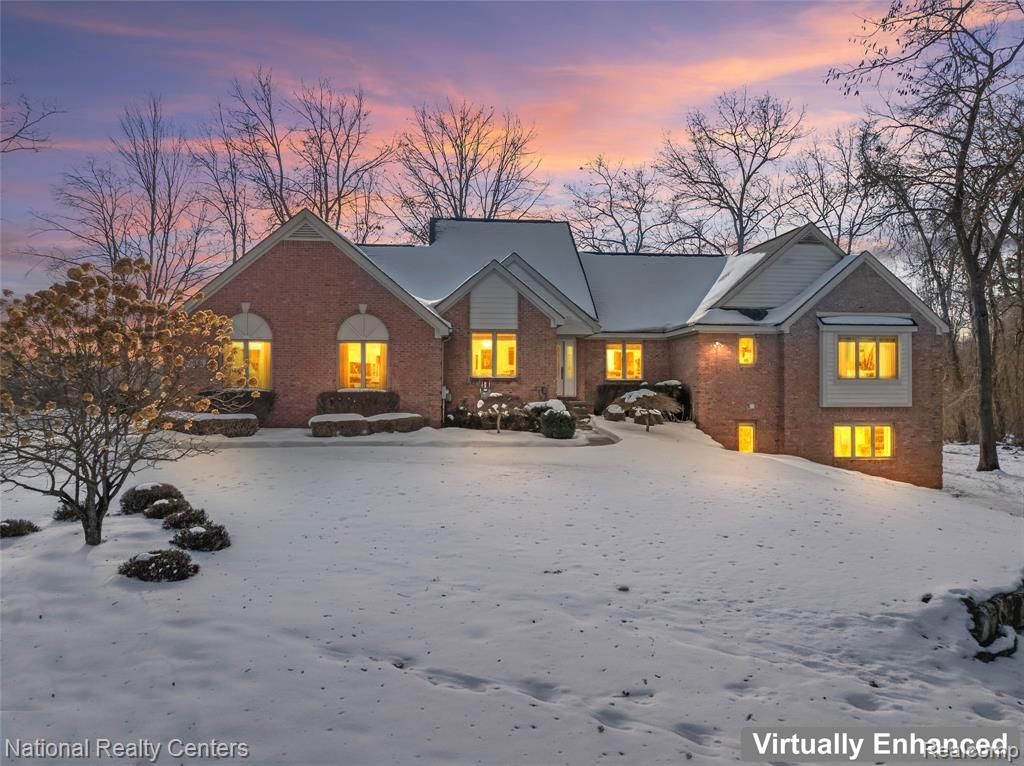 2021 Serenity Way, Commerce Township, MI 48390 Main Photo