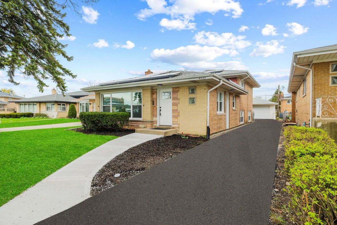 4525 N Plainfield Avenue, Norridge, IL 60706