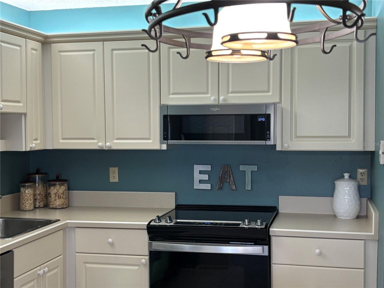 3801 40th Street Court W, Bradenton, FL 34205 Photo