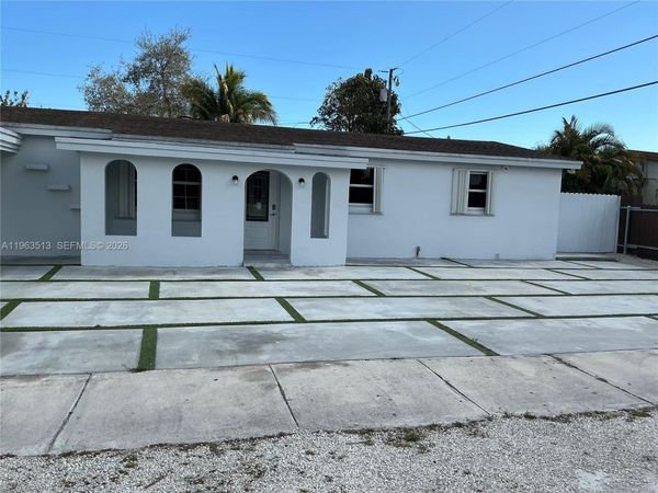 14821 SW 104th Ave, Miami, FL 33176