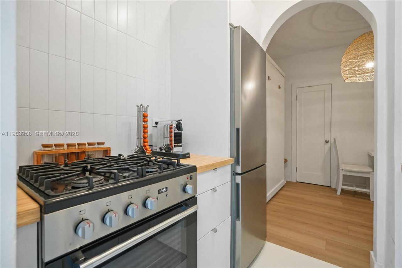 750 Espanola Way, Unit 6, Miami Beach, FL 33139 Photo