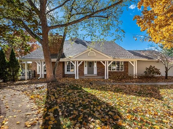 14924 Manor Lake Drive, Chesterfield, MO 63017