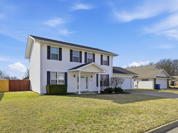 1925 Sylvan Avenue, Neosho, MO 64850