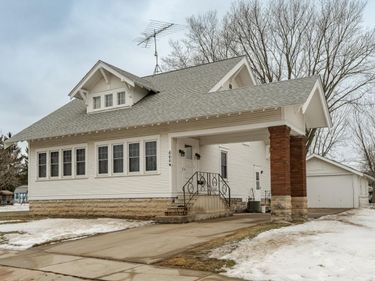 666 Saint Charles Avenue, Saint Charles, MN 55972