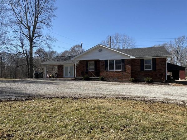 449 Caneyville Road , Morgantown, KY 42261