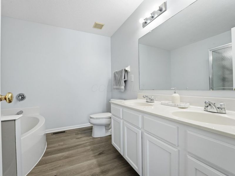 5879 Katara Drive, Galloway, OH 43119 Photo 13